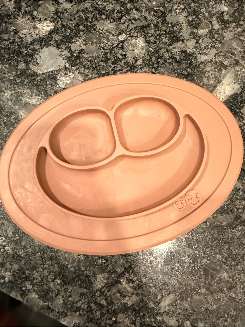 eZpz Silicone Suction Divided Plate in Peach